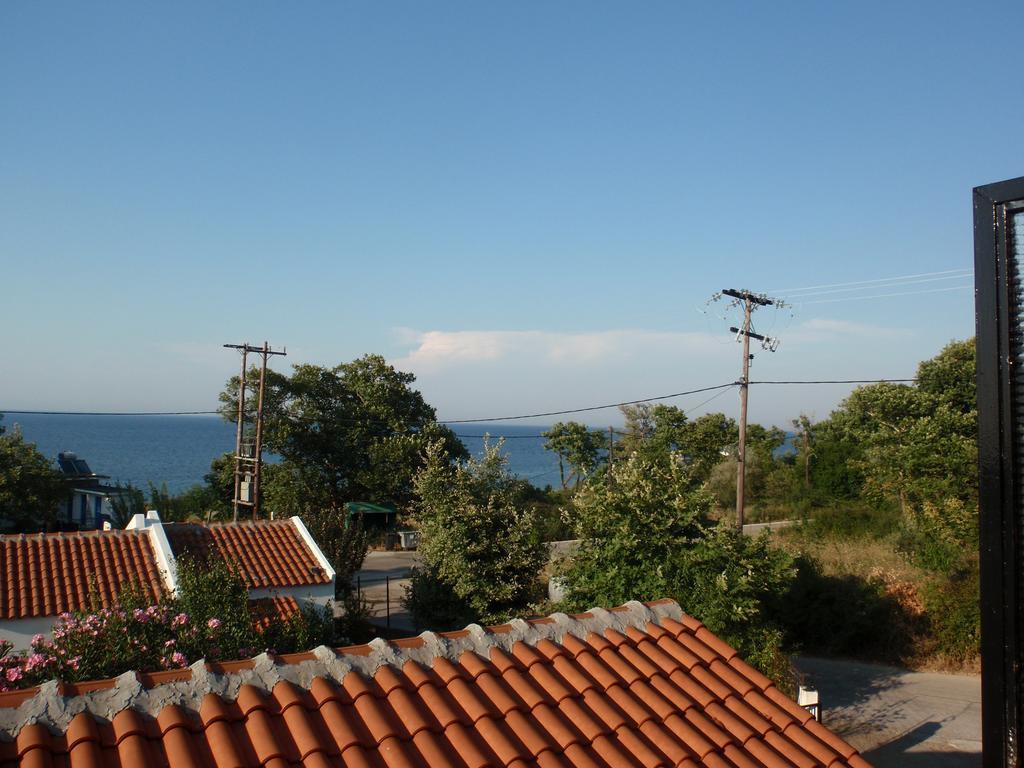 Meraklis Rooms Kariotes Exterior photo